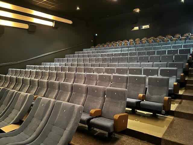 Cinema Preview Image 3 Blue Boxx